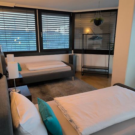 Im Herzen Von Wiesdorf- Blick Auf Das Bayer-Kreuz -Appartement Mit 2 Schlafzimmern-Fuer 3 Personen -Zentral Gelegen - Friedrich Ebert Platz 5A , 4Te Etage - Dachterrasse Und Sauna - Kaution Pflicht - Leverkusen Extérieur photo