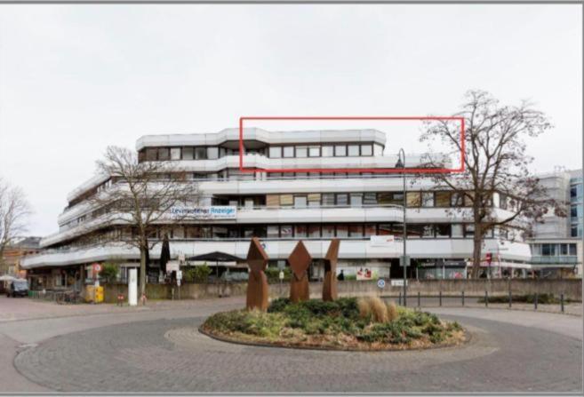 Im Herzen Von Wiesdorf- Blick Auf Das Bayer-Kreuz -Appartement Mit 2 Schlafzimmern-Fuer 3 Personen -Zentral Gelegen - Friedrich Ebert Platz 5A , 4Te Etage - Dachterrasse Und Sauna - Kaution Pflicht - Leverkusen Extérieur photo
