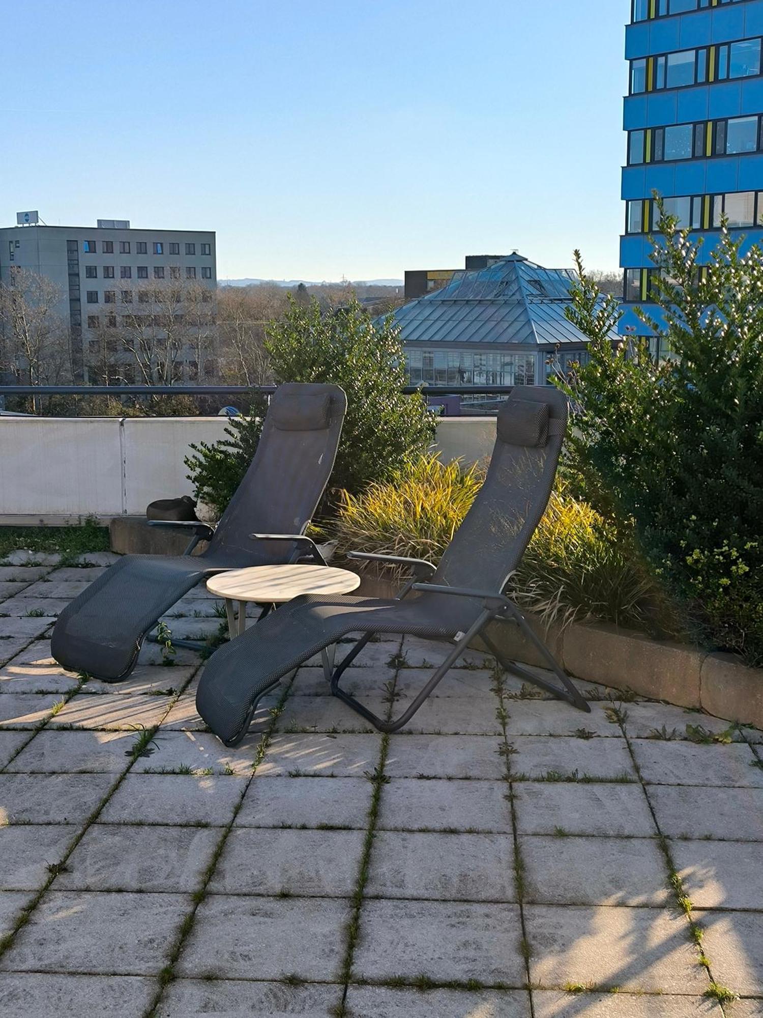 Im Herzen Von Wiesdorf- Blick Auf Das Bayer-Kreuz -Appartement Mit 2 Schlafzimmern-Fuer 3 Personen -Zentral Gelegen - Friedrich Ebert Platz 5A , 4Te Etage - Dachterrasse Und Sauna - Kaution Pflicht - Leverkusen Extérieur photo